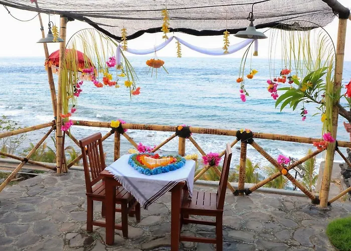منتزه العطل Eka Purnama آميدْ